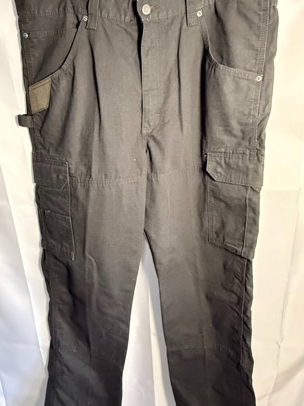 Wrangler Workwear Men’s Black Cargo Work Pants Utility Carpenter Multi Pocket